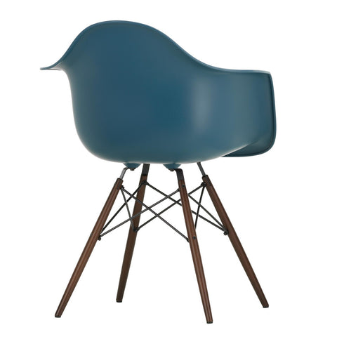 Cadeira de Braços em Plástico Eames DAW / Base Ácer Escuro